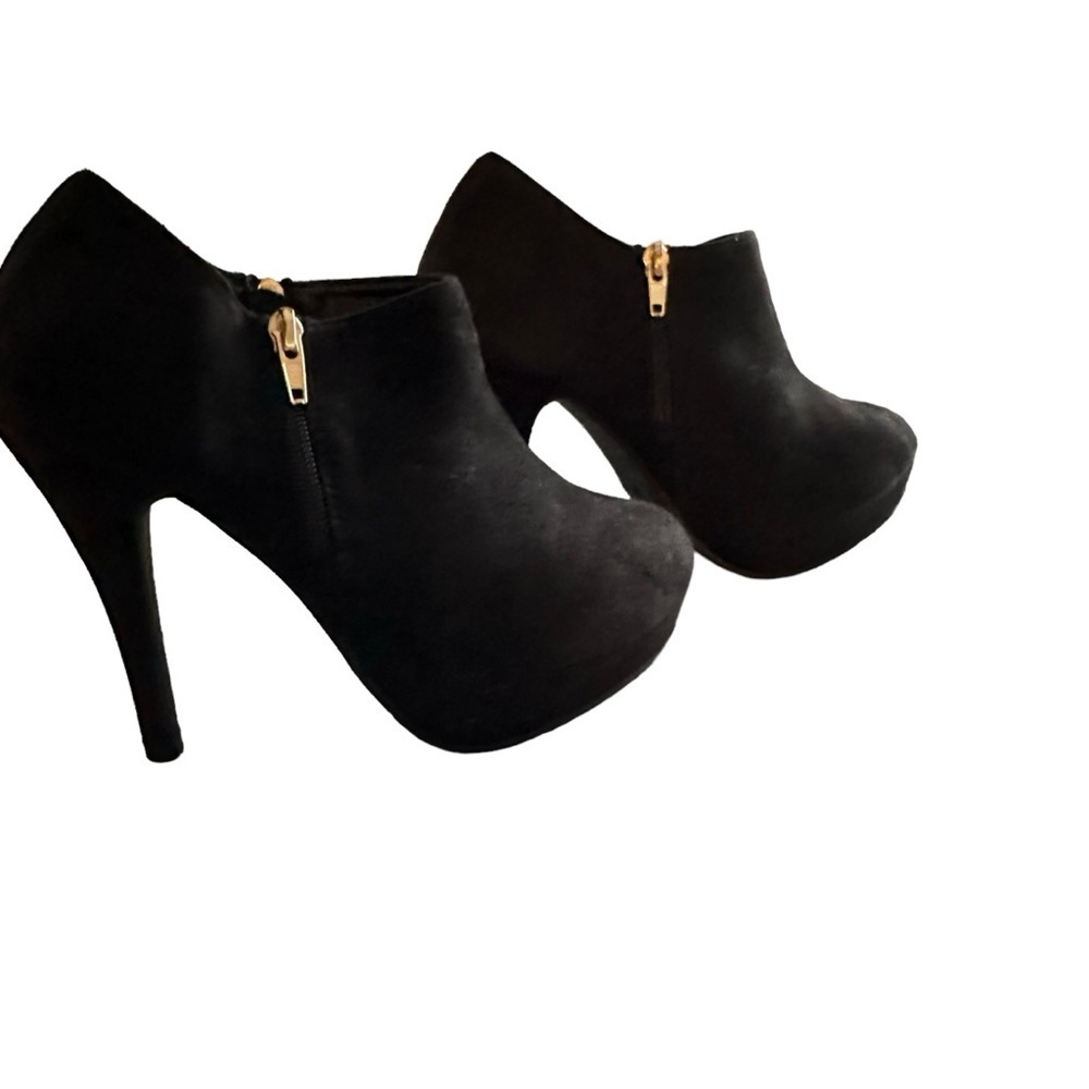 🔴5 for $40 SALE! 
Faux Suede Black double zip, platform shoe ankle booties sz 40